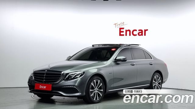 Mercedes-Benz E-Class E300e Exclusive 2019 года из Кореи