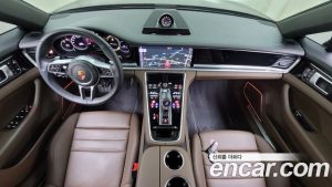 Porsche Panamera 3.0 AWD 2020 года из Южной Кореи
