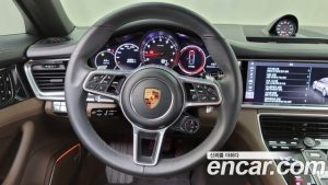 Porsche Panamera 3.0 AWD 2020 года из Южной Кореи