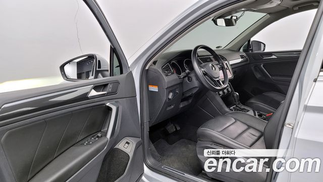 36402369_010.jpg Volkswagen Tiguan 2.0 TDI Prestige 2020 года из Южной Кореи