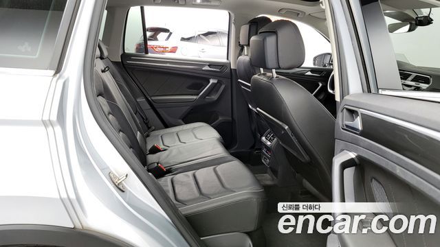 36402369_016.jpg Volkswagen Tiguan 2.0 TDI Prestige 2020 года из Южной Кореи