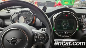 Mini Cooper DEFAULT 2020 года из Южной Кореи