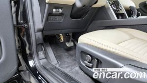 Land Rover Discovery Sport P250 SE 2023 года из Южной Кореи