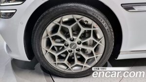 Genesis G80 Бензин 2.5 Turbo 2WD 2024 года из Южной Кореи