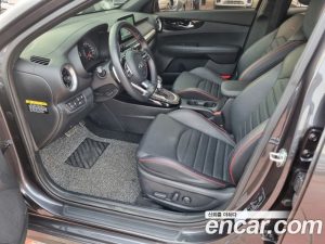 Kia K3 5Door GT Signature 2021 года из Южной Кореи