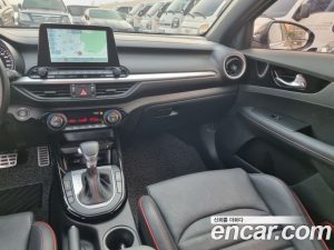 Kia K3 5Door GT Signature 2021 года из Южной Кореи