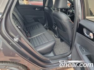 Kia K3 5Door GT Signature 2021 года из Южной Кореи