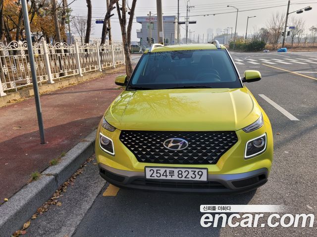 Hyundai Venue 1.6 Flux 2020 года из Кореи