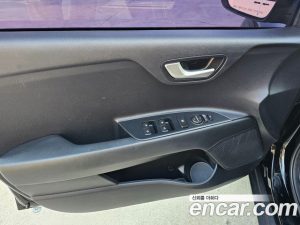 Kia Stonic 1.4 2020 года из Южной Кореи