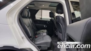 Land Rover Discovery D250 SE 2023 года из Южной Кореи