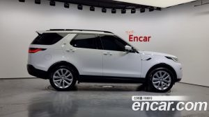 Land Rover Discovery D250 SE 2023 года из Южной Кореи