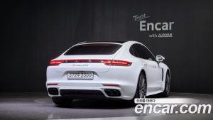 Porsche Panamera 4.0 GTS 2020 года из Южной Кореи