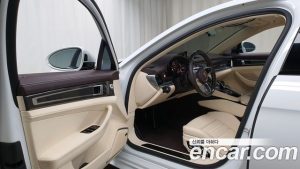 Porsche Panamera 4.0 GTS 2020 года из Южной Кореи