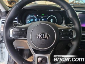 Kia K5 2.0 2020 года из Южной Кореи