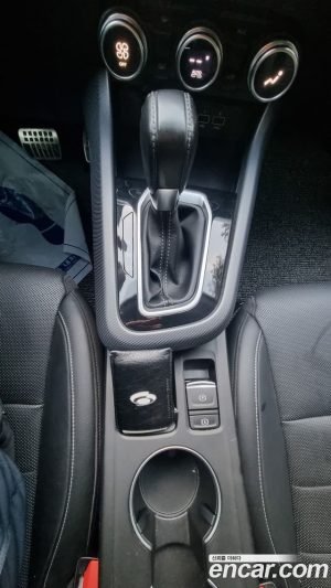 Renault-KoreaSamsung XM3 1.3 TCe RE Signature 2020 года из Южной Кореи