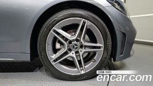 Mercedes-Benz C-Class C200 AMG Line 2021 года из Южной Кореи