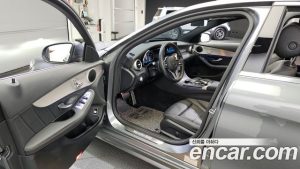 Mercedes-Benz C-Class C200 AMG Line 2021 года из Южной Кореи