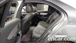 Mercedes-Benz C-Class C200 AMG Line 2021 года из Южной Кореи