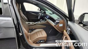 Porsche Panamera 3.0 AWD 2020 года из Южной Кореи