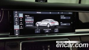 Porsche Panamera 3.0 AWD 2020 года из Южной Кореи