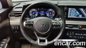 Kia K5 2.0 2021 года из Южной Кореи