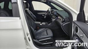 Mercedes-Benz GLC-Class GLC220 d 4MATIC 2021 года из Южной Кореи