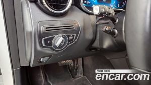 Mercedes-Benz GLC-Class GLC220 d 4MATIC 2021 года из Южной Кореи