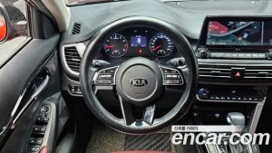 Kia Seltos Бензин 1.6 Turbo 2WD 2020 года из Южной Кореи