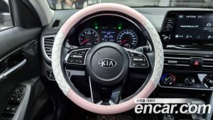 Kia Seltos Бензин 1.6 Turbo 2WD 2021 года из Южной Кореи