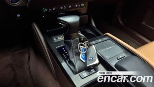 Lexus ES Luxury Plus 2020 года из Южной Кореи