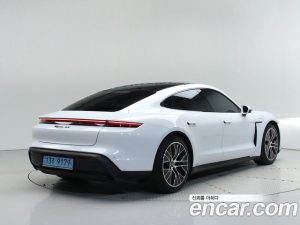 Porsche Taycan 4S 2021 года из Южной Кореи