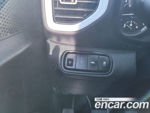 Hyundai Venue 1.6 Flux 2020 года из Южной Кореи