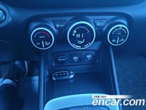 Hyundai Venue 1.6 Flux 2020 года из Южной Кореи