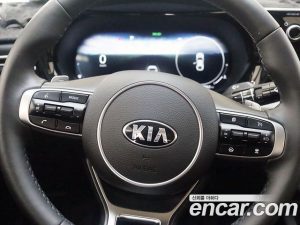 Kia K5 2.0 2021 года из Южной Кореи