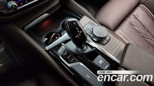 BMW 5-Series 520d Luxury Plus 2020 года из Южной Кореи