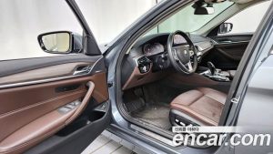 BMW 5-Series 520d Luxury Plus 2020 года из Южной Кореи