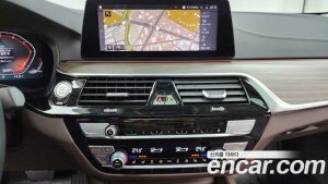 BMW 5-Series 520d Luxury Plus 2020 года из Южной Кореи