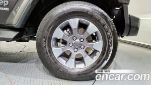 Jeep Wrangler 2.0 Overland Unlimited Top 4Door 2021 года из Южной Кореи