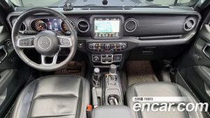 Jeep Wrangler 2.0 Overland Unlimited Top 4Door 2021 года из Южной Кореи