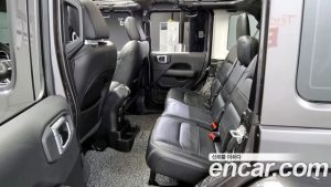 Jeep Wrangler 2.0 Overland Unlimited Top 4Door 2021 года из Южной Кореи
