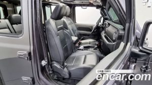 Jeep Wrangler 2.0 Overland Unlimited Top 4Door 2021 года из Южной Кореи