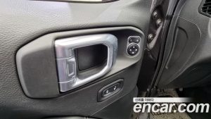 Jeep Wrangler 2.0 Overland Unlimited Top 4Door 2021 года из Южной Кореи