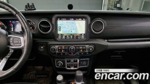 Jeep Wrangler 2.0 Overland Unlimited Top 4Door 2021 года из Южной Кореи
