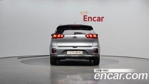 Kia Niro 1.6 HEV 2020 года из Южной Кореи
