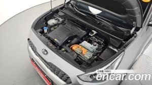 Kia Niro 1.6 HEV 2020 года из Южной Кореи
