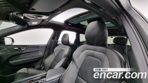 Volvo XC60 T8 R-디자인 2021 года из Южной Кореи