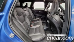 Volvo XC60 T8 R-디자인 2021 года из Южной Кореи
