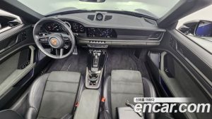 Porsche 911 CARRERA GTS Cabriolet 2023 года из Южной Кореи