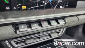 Porsche 911 CARRERA GTS Cabriolet 2023 года из Южной Кореи