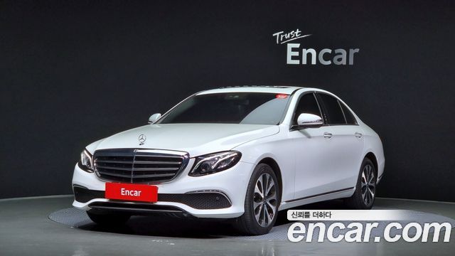 Mercedes-Benz E-Class E220d 4MATIC Exclusive 2019 года из Кореи